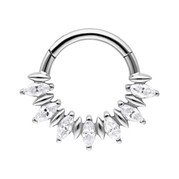 Septum Clicker plateado con piedras Marquise sobre fondo blanco