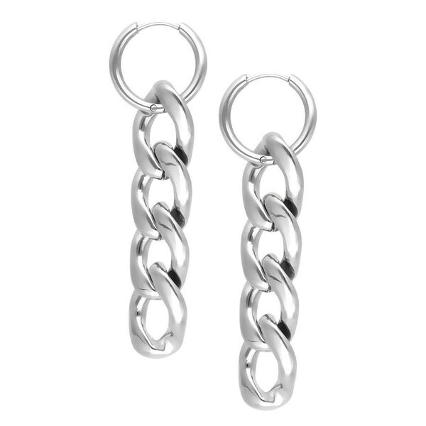 Dos aros Chunky de plata de acero quirúrgico sobre fondo blanco