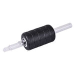 Impugnatura in gomma Soft Riffle nera con 17 aghi su sfondo bianco