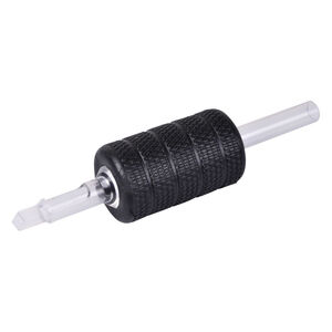 Soft Riffle Gummigriff Schwarz 17 Nadeln Schwarzes Soft Riffle Gummigriff mit 17 Nadeln auf weißem Hintergrund