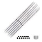 Silberne Magnum Curved Long Taper Tattoonadeln auf weißem Hintergrund