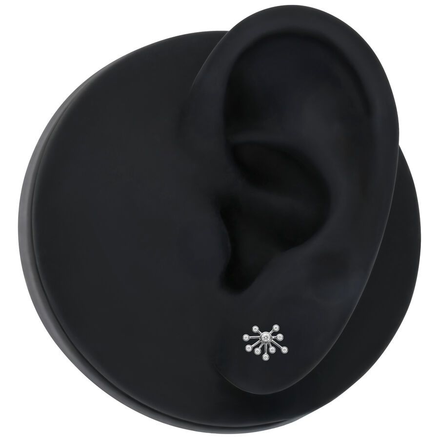 Attacco Push Fit argento con pietre cristalline su modello di orecchio nero