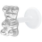 Silberfarbener Gummi Bear Labret mit Push Fit auf weißem Hintergrund