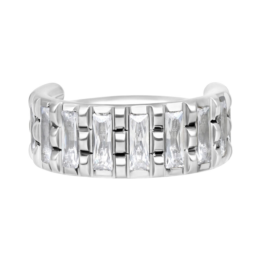 Anello piercing in argento con cristalli chiari su sfondo bianco