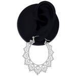 Orecchini in argento a forma di girasole su supporto nero