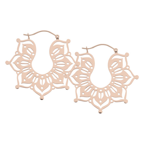 Aros de oro rosado en forma de Magnolia Hoops sobre fondo blanco