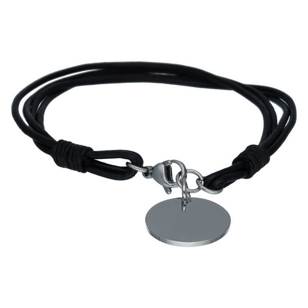 Pulsera de cuero negro con placa redonda de plata grabable sobre fondo blanco