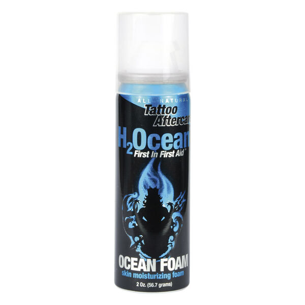 Flacone di schiuma per la cura dei tatuaggi H2Ocean 59 ml su sfondo bianco
