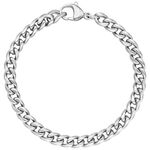 Silbernes geflochtenes Armband aus Chirurgenstahl auf weißem Hintergrund