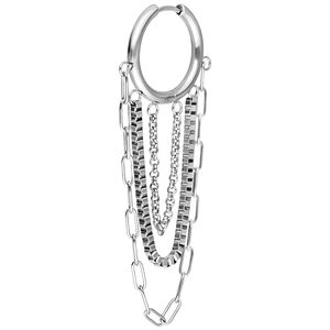 Silberne Multilayer Chain Hoops Ohrringe Silberne Ohrringe mit mehreren Ketten, auf weißem Hintergrund