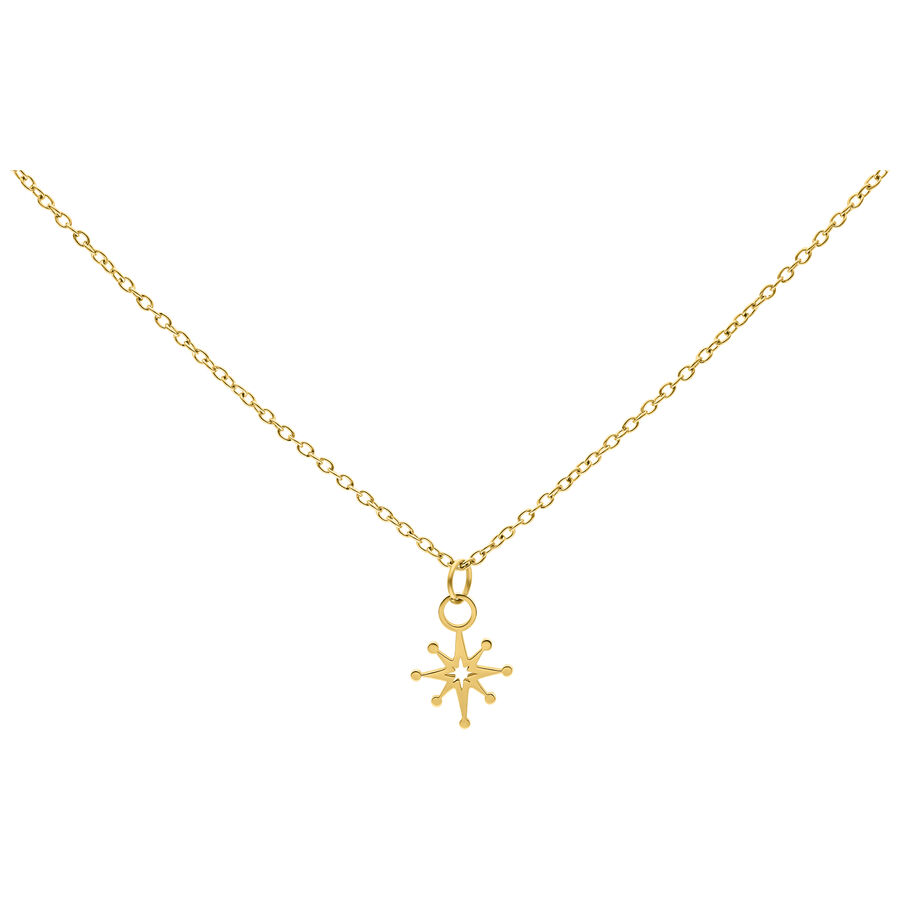 Collana dorata con ciondolo a stella polare su sfondo bianco
