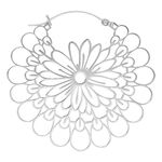 Orecchini Daisy Hoops in argento con chiusura a scatto su sfondo bianco