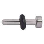 Silberner Piercing Keeper aus Titan mit schwarzem Gummiring auf weißem Hintergrund