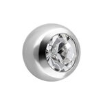 Bola plateada de 2,5 mm con cristal facetado claro sobre fondo blanco