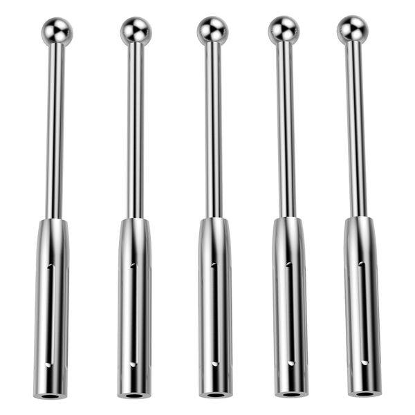 Cinco Edge Drive Pins plateados de Wildcat sobre fondo blanco