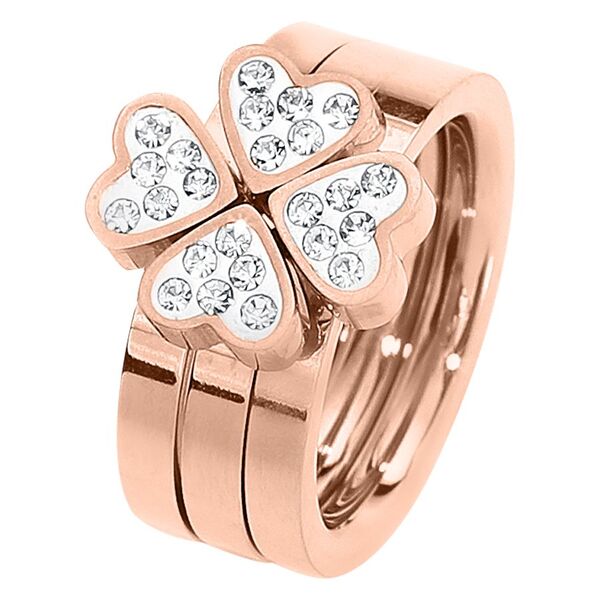 Roségoldener Kleeblatt-Ring mit klaren Kristallen auf weißem Hintergrund