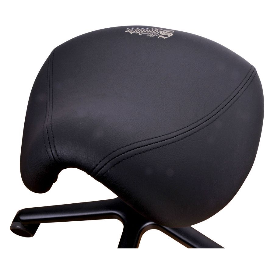 Silla de montura negra de cuero sintético con partes de aluminio