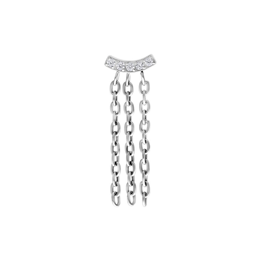 Inserto per piercing in argento con cristalli e catene su sfondo bianco