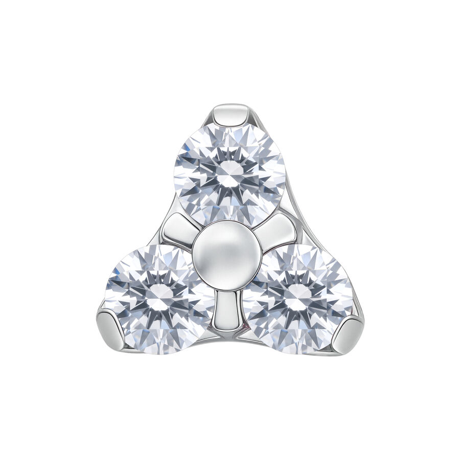 Accesorio Trinity plateado con tres piedras cristalinas sobre fondo blanco