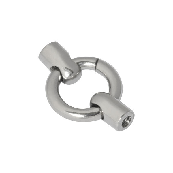 Ajuste de piercing plateado en forma de anillo con rosca interna sobre fondo blanco