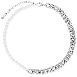 Chunky Pearl Kette aus Chirurgenstahl Silberne Chunky Pearl Kette mit Perlen und Kettengliedern auf weißem Hintergrund