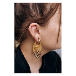 Pave Set Crystals Conch Ring Pave Set Crystals Conch Ring