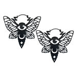 Schwarze Moth Hoops Ohrringe mit Flügel- und Augendesign auf weißem Hintergrund