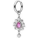 Orecchino a cerchio in argento con pendente di cristallo rosa a forma di goccia e cristallo rotondo chiaro su sfondo bianco