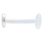 Labret in argento con inserto martellato rotondo su sfondo bianco
