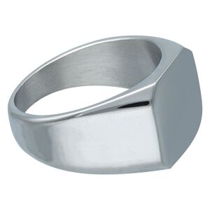 Gravierbarer Basic Ring aus Chirurgenstahl Silberner Ring aus Chirurgenstahl 316L auf weißem Hintergrund