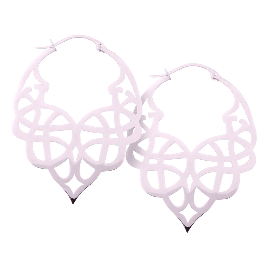 Hopeiset Celtic Tribal Hoops -korvakorut valkoisella taustalla