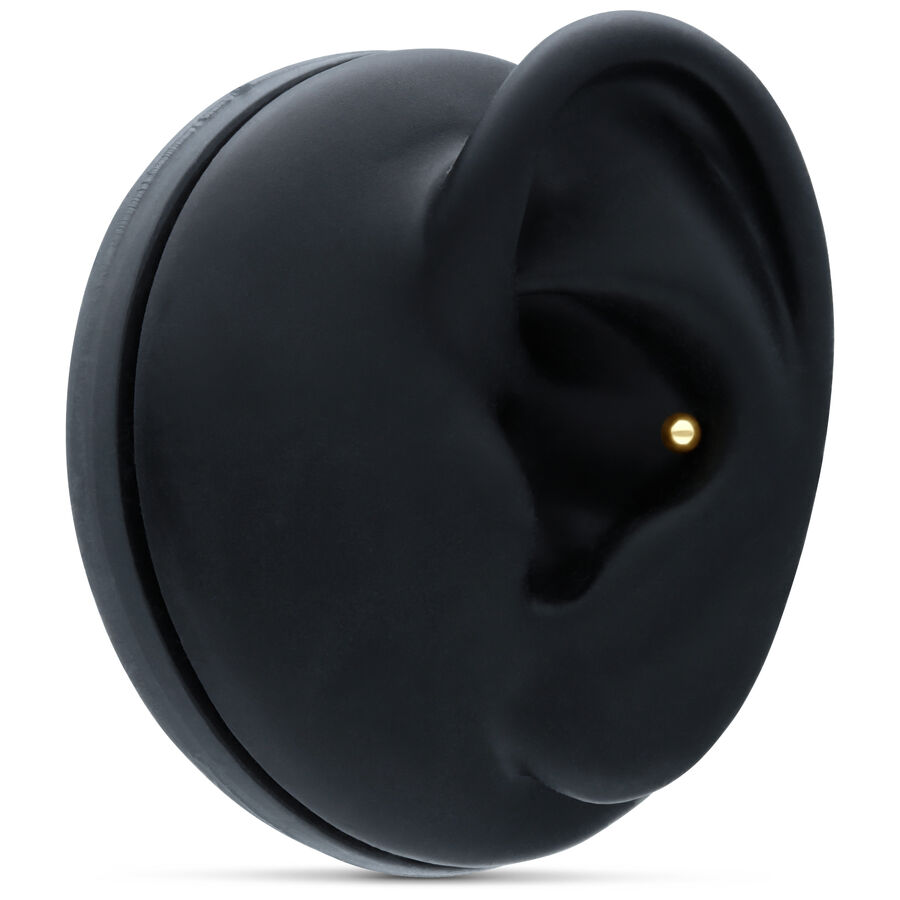 Accesorio de piercing Basic Ball de oro de 18k en modelo de oreja negra