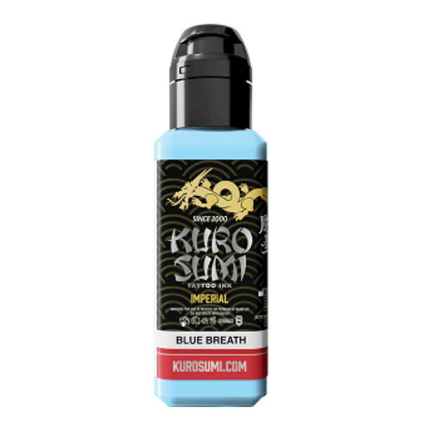 Bottiglia di Kuro Sumi Imperial Blue Breath Tattoo Inchiostro su sfondo bianco