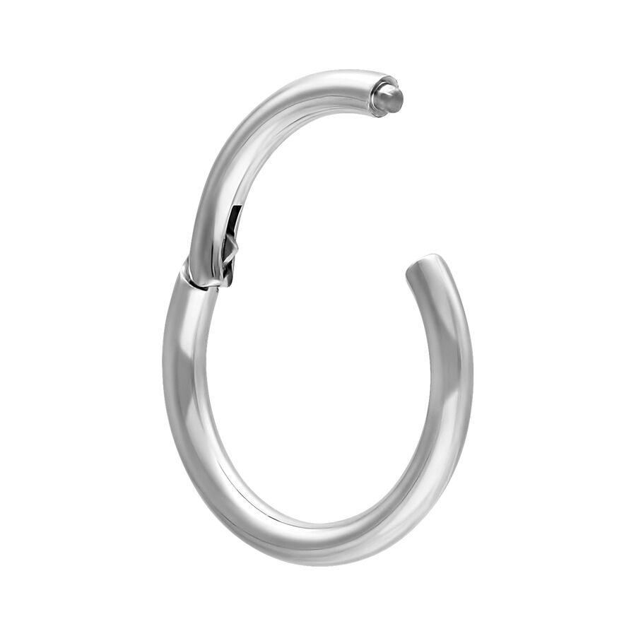 Anillo con bisagra plateado de titanio, grosor de 0,8 mm, diámetro de 11 mm, sobre fondo blanco