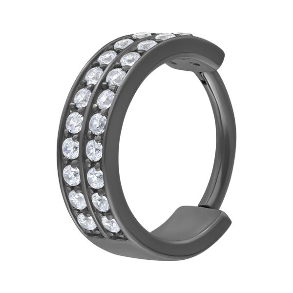 Anello piercing nero con cristalli chiari su sfondo bianco