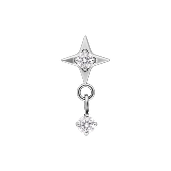 Adorno de estrella plateada con un cristal claro en el centro y un cristal colgante