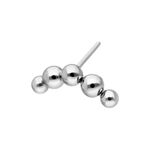 Accessorio argento con cinque sfere collegate su sfondo bianco