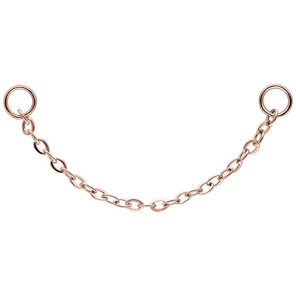 Cadena de oro rosa con dos anillos sobre fondo blanco