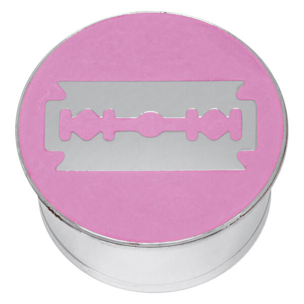 Silberner Chirurgenstahl-Plug mit rosa Hintergrund und Rasierklingen-Motiv