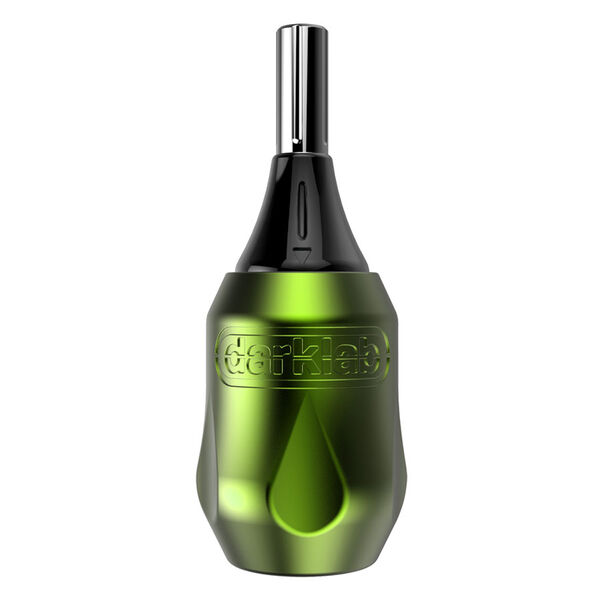 Mango de tatuaje verde claro Darklab Click Ergo 32 MM sobre fondo blanco