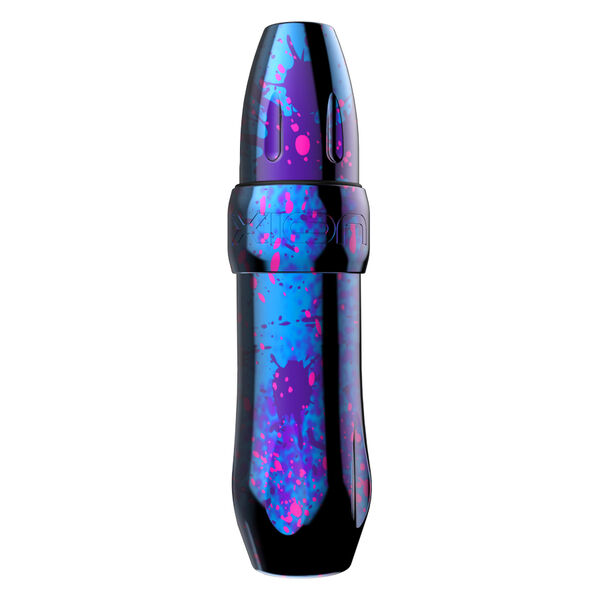 Máquina de tatuar en rosa, azul y lila con carcasa de aluminio sobre fondo blanco