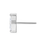 Inserto ovale in cristallo argento con cristallo chiaro su sfondo bianco