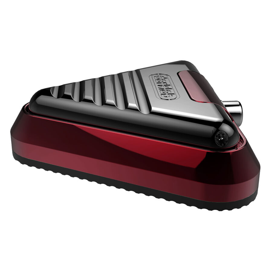 Delta Footswitch Ruby rosso e nero in alluminio su sfondo bianco