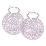 Orecchini Mehndi Hoops neri e argento con motivo delicato su sfondo bianco