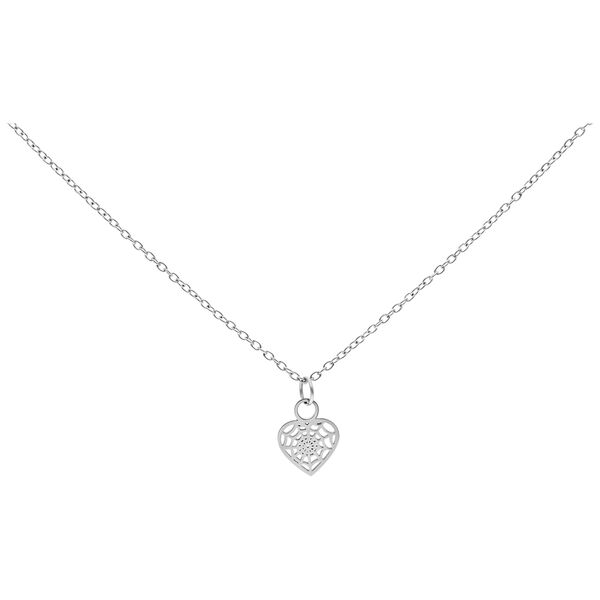 Collar plateado con colgante de corazón sobre fondo blanco