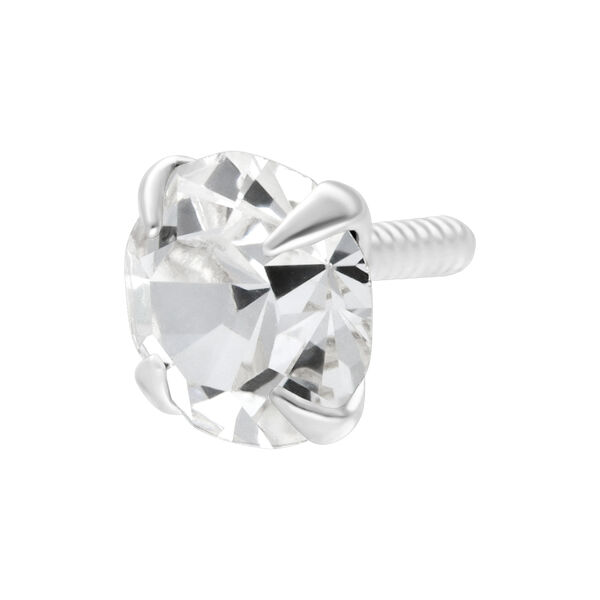 Accesorio de plata para piercing con piedra cristalina sobre fondo blanco